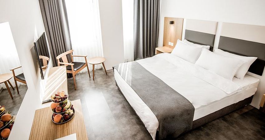 Ingate Hotel