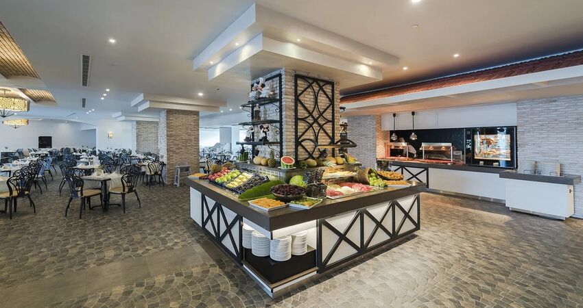 Limak Cyprus Deluxe Hotel
