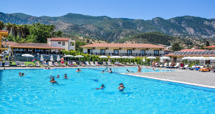RIVERSIDE GARDEN RESORT HOTEL