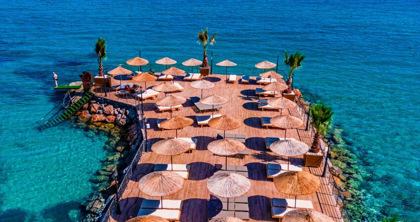 RIVERSIDE GARDEN RESORT HOTEL