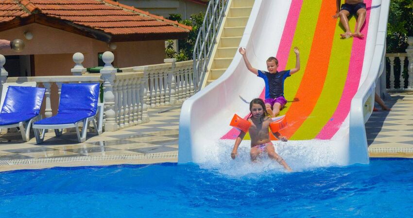 RIVERSIDE GARDEN RESORT HOTEL