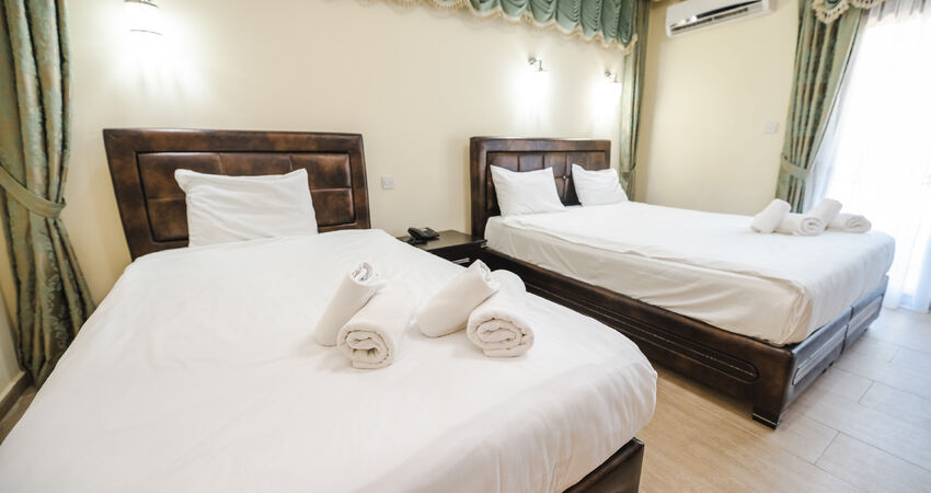 RIVERSIDE GARDEN RESORT HOTEL