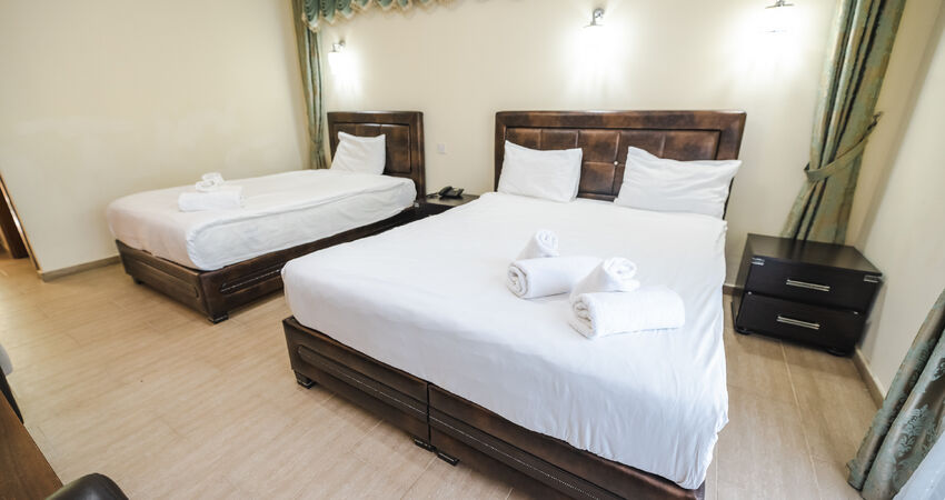RIVERSIDE GARDEN RESORT HOTEL