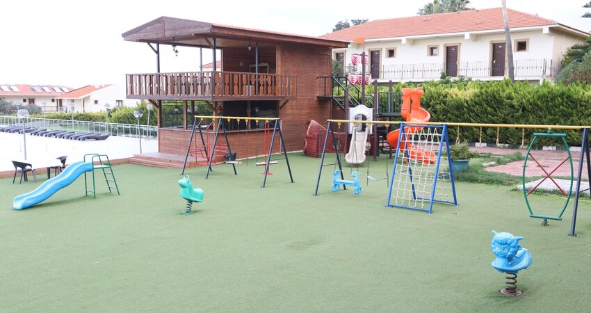 RIVERSIDE GARDEN RESORT HOTEL
