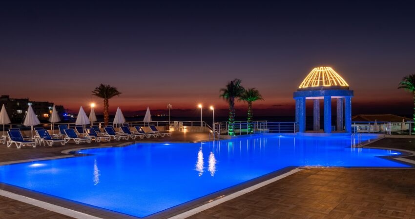 DOME HOTEL