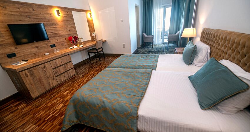 DOME HOTEL