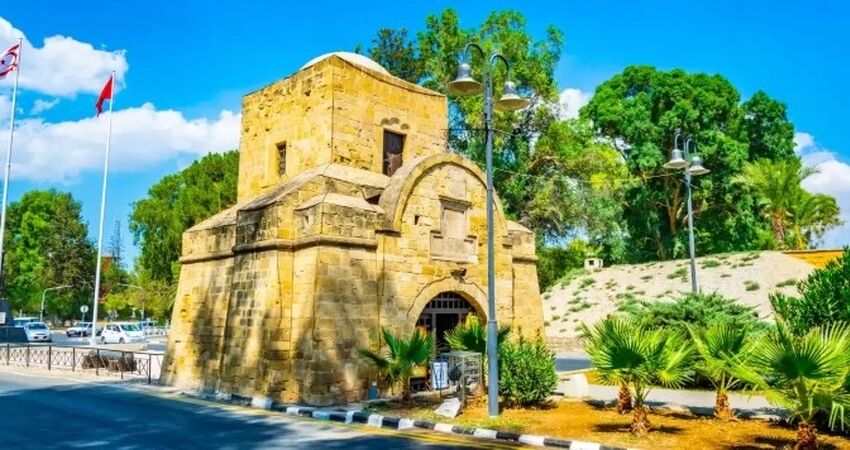 SHOPPING & CULTURE TOUR - NICOSIA